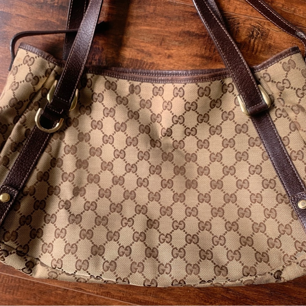 100% Authenic Gucci canvas shoulder bag with brown leather trim… preloved … - Picture 2 of 16